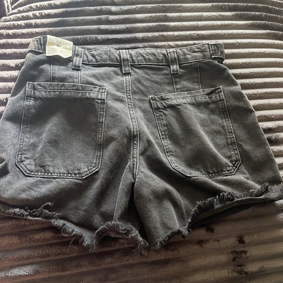 Free People We The Free Pamela Midrise Cuffed Denim Shorts | Size 27 | NWT - Picture 5 of 9
